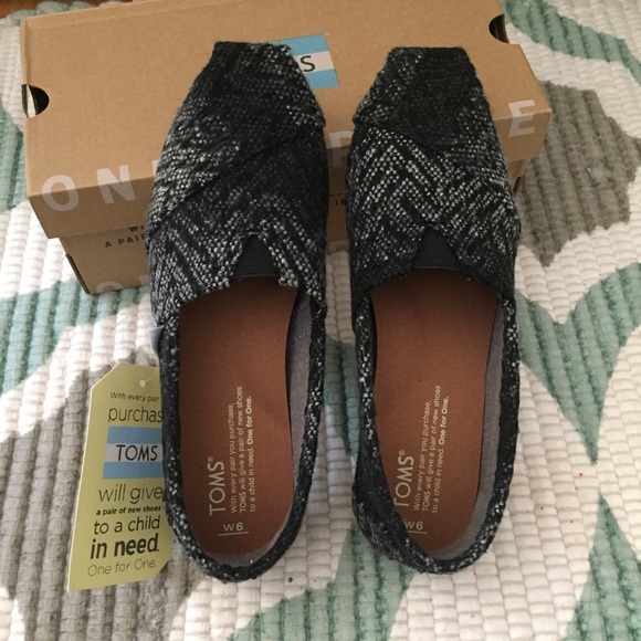 Toms Classic Shoe in Grey/Black Textured Wool - Picture 1 of 4
